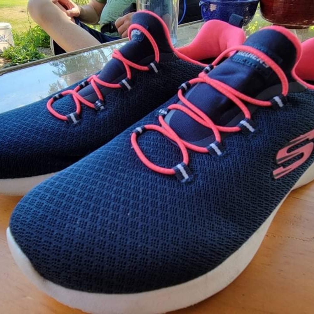 Women's Walking Shoes